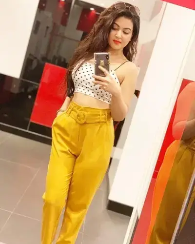 Prantij Escort